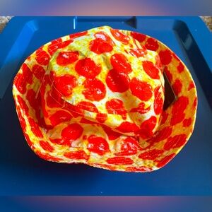City Hunter Pizza Print Hat